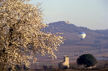 A hotair balloon survey of the Uzege landscapes